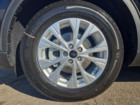 New 2026 Ford Escape Active image 17