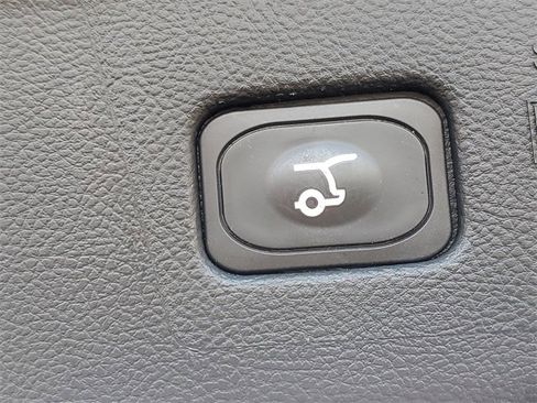 Certified 2024 Ford Edge SEL w/ Convenience Package image 30