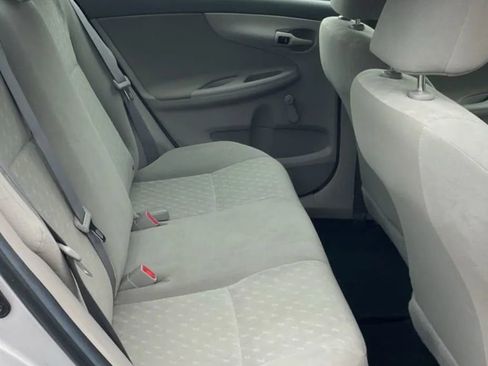 Used 2010 Toyota Corolla S image 12