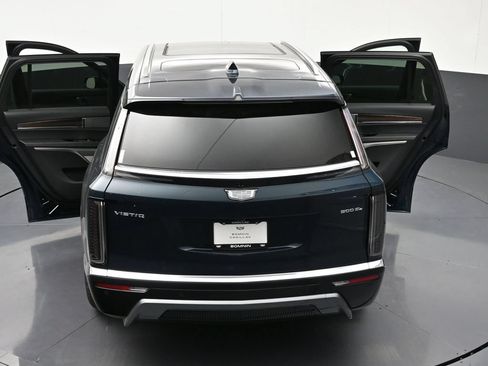 Used 2026 Cadillac Vistiq Luxury AWD/4WD image 36