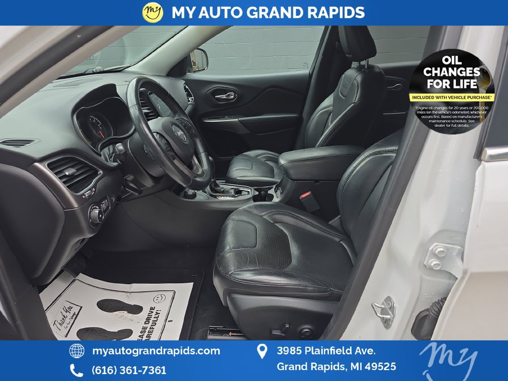 Used 2019 Jeep Cherokee Limited AWD/4WD image 9