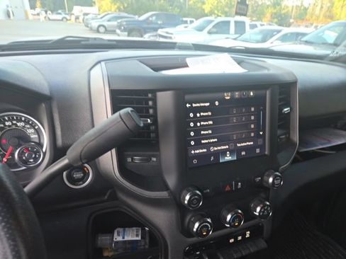 Used 2024 RAM 3500 Tradesman w/ Chrome Appearance Group AWD/4WD image 33