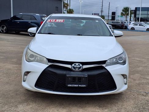 Used 2015 Toyota Camry SE FWD image 7