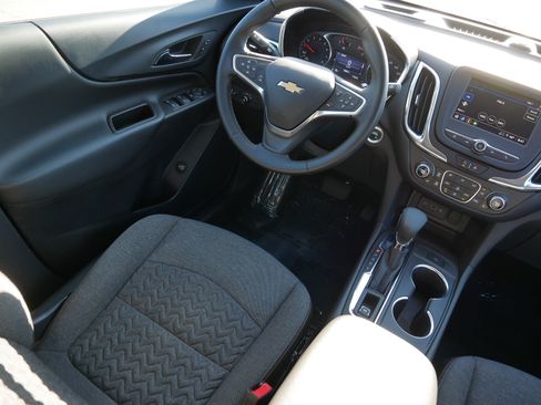 Used 2023 Chevrolet Equinox LT AWD/4WD image 9