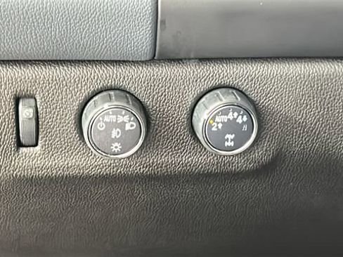 Used 2022 Chevrolet Colorado Z71 AWD/4WD image 20