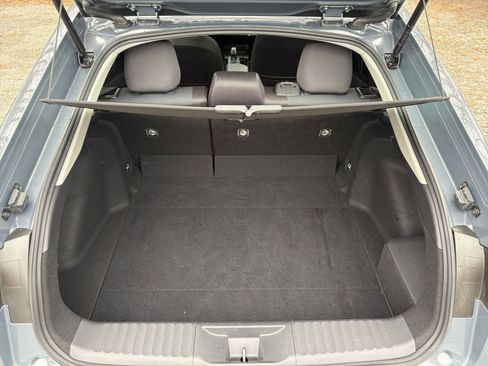 Used 2025 Toyota Prius LE image 27