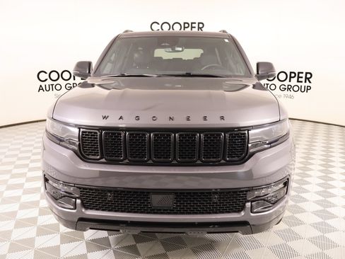 Used 2023 Jeep Wagoneer Series II AWD/4WD image 10