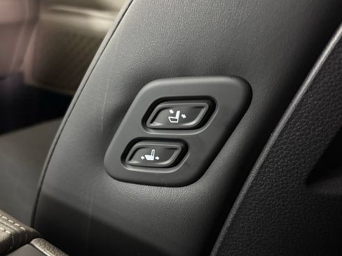 New 2026 Kia Carnival EX FWD image 36