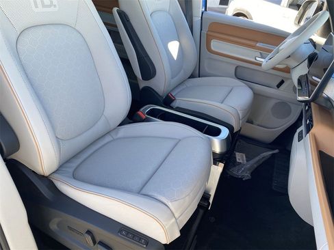 New 2025 Volkswagen ID. Buzz Pro S Plus image 7