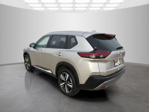 Used 2023 Nissan Rogue SL image 6