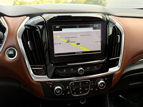 Used 2018 Chevrolet Traverse High Country AWD/4WD image 38
