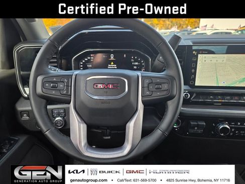 Used 2025 GMC Sierra 1500 SLT image 14