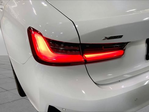 Used 2020 BMW 330i xDrive Sedan w/ Convenience Package AWD/4WD image 29