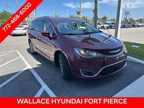 Used 2020 Chrysler Pacifica Touring-L Plus w/ Advanced Safetytec Group FWD image 1