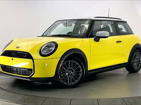 Certified 2025 MINI Cooper S image 11