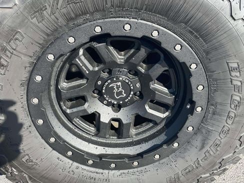 Used 2018 Jeep Wrangler Unlimited Rubicon image 9