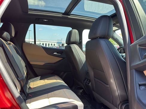 Used 2025 Chevrolet Equinox ACTIV AWD/4WD image 11
