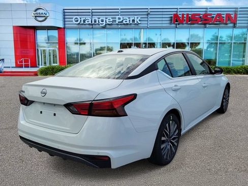 New 2026 Nissan Altima 2.5 SV FWD image 2