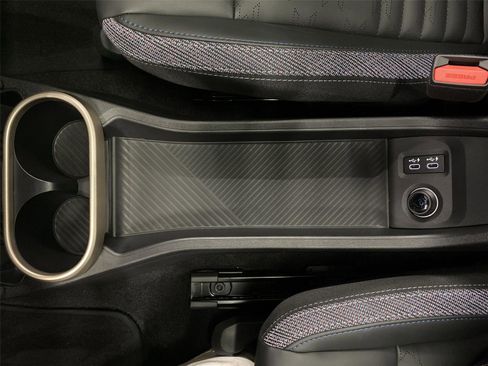 Certified 2025 MINI Cooper S image 27