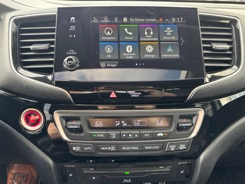Used 2019 Honda Pilot Touring image 19