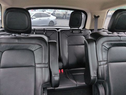 Used 2021 Lincoln Aviator Reserve w/ Equipment Group 202A AWD/4WD image 6