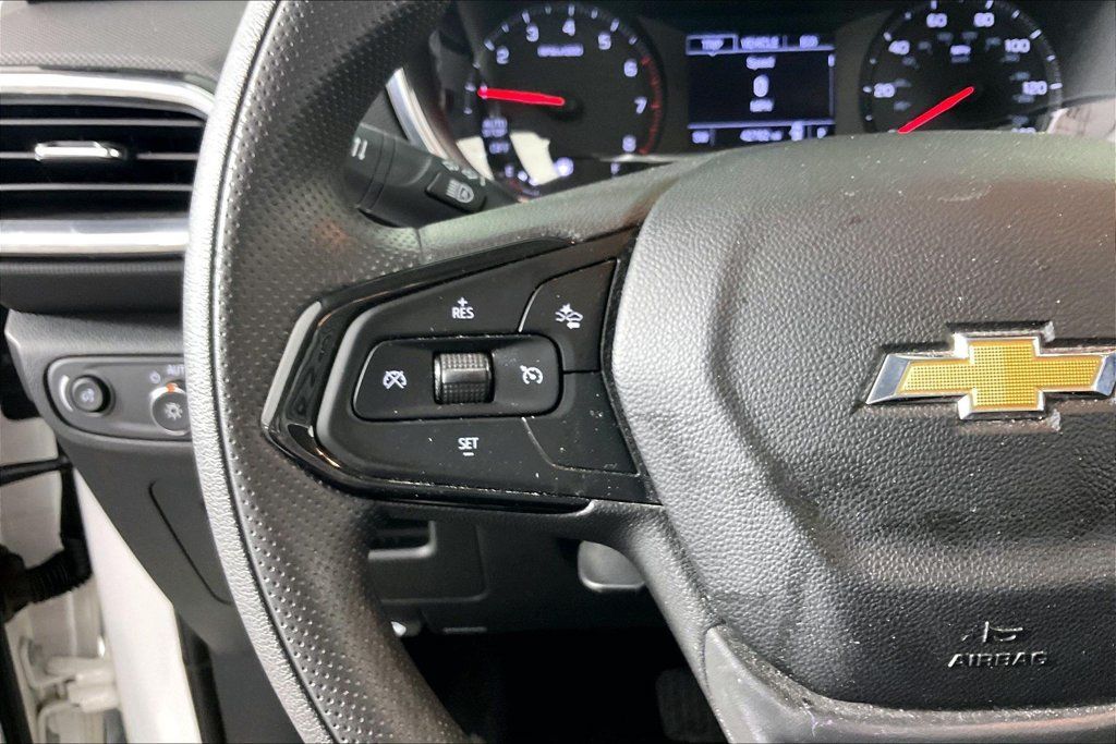 Used 2023 Chevrolet TrailBlazer LT w/ Convenience Package FWD image 10