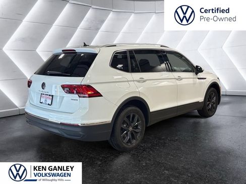 Certified 2024 Volkswagen Tiguan SE w/ Panoramic Sunroof Package AWD/4WD image 6