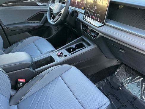 New 2026 Volkswagen Tiguan SE R-Line image 15