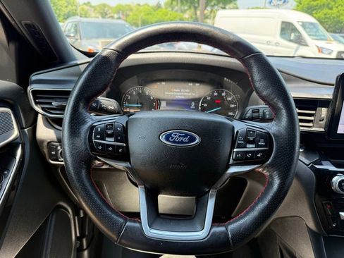 Used 2023 Ford Explorer ST-Line w/ Class IV Trailer Tow Package AWD/4WD image 12