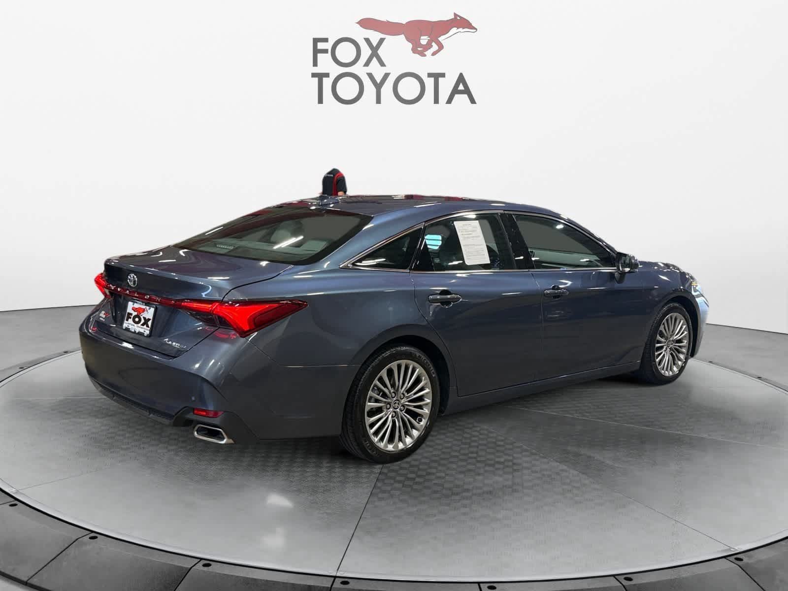 Used 2022 Toyota Avalon Limited w/ Advanced Safety Package FWD image 6