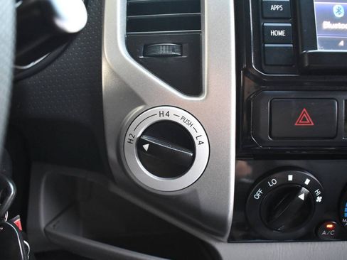 Used 2015 Toyota Tacoma 4x4 Double Cab w/ TRD Off-Road Package image 44