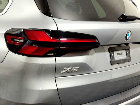 Used 2026 BMW X5 xDrive40i AWD/4WD image 27