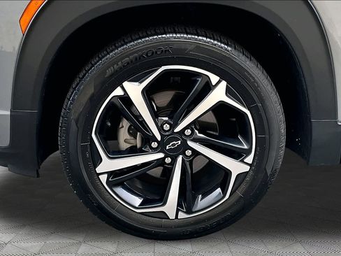 Used 2023 Chevrolet TrailBlazer RS w/ Convenience Package FWD image 11