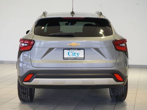 Certified 2025 Chevrolet Trax LT image 6
