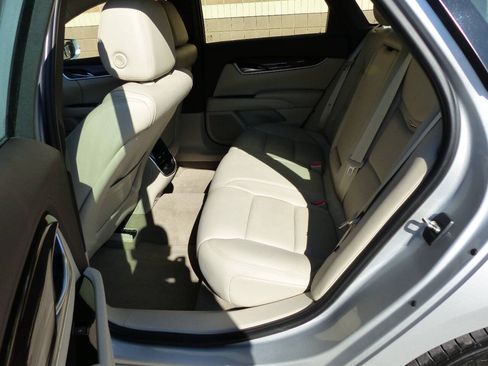 Used 2017 Cadillac XTS Luxury FWD image 36