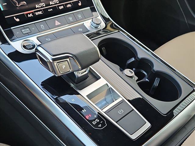 Used 2023 Audi Q8 Premium AWD/4WD image 17