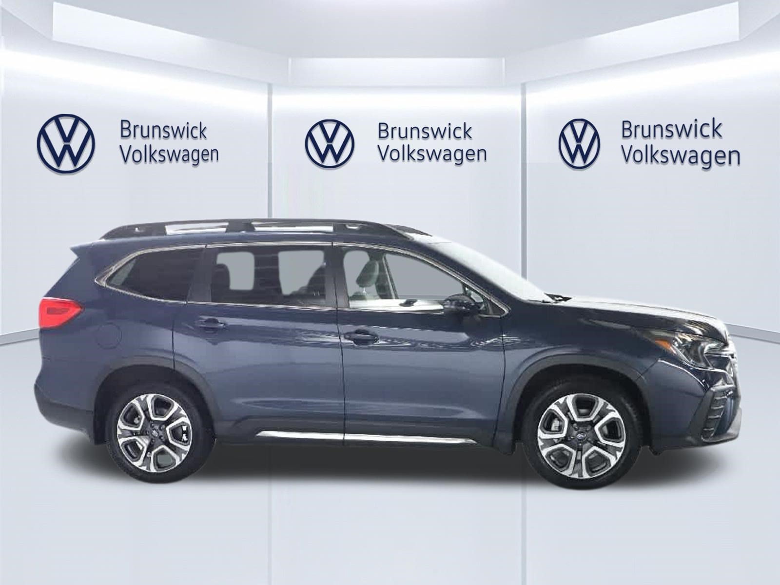 Used 2023 Subaru Ascent Limited AWD/4WD image 11