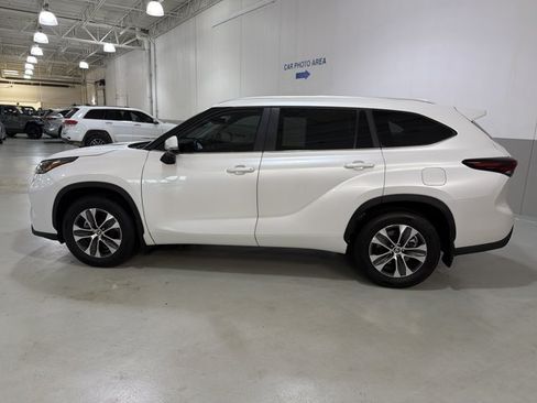 Used 2026 Toyota Highlander XLE AWD/4WD image 5