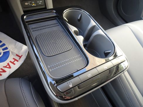 New 2026 Hyundai Ioniq 5 SEL image 15