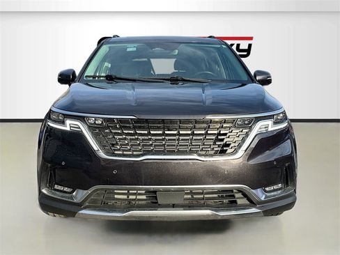 Used 2022 Kia Carnival SX Prestige image 2