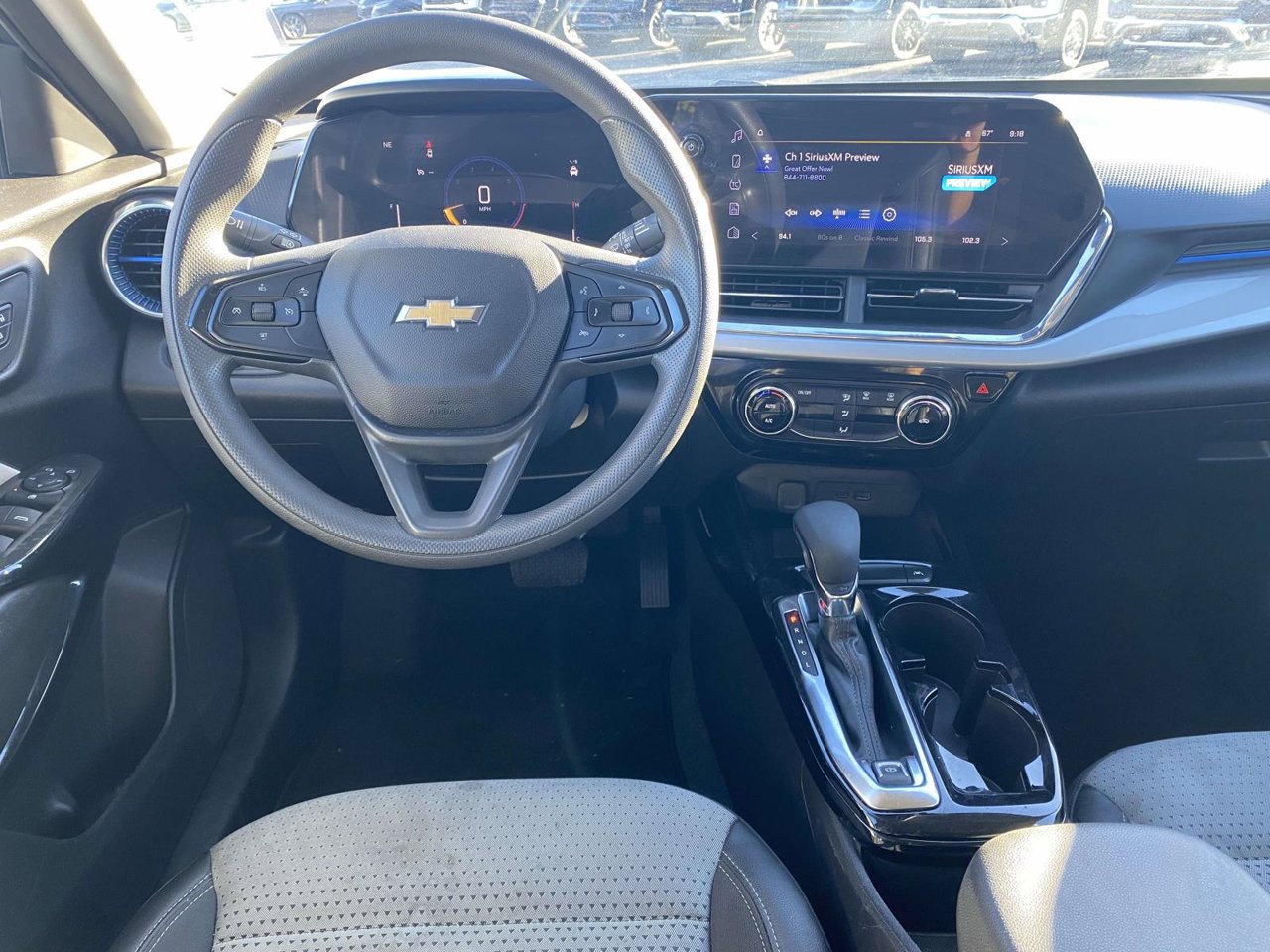 Used 2025 Chevrolet Trax LT FWD image 19
