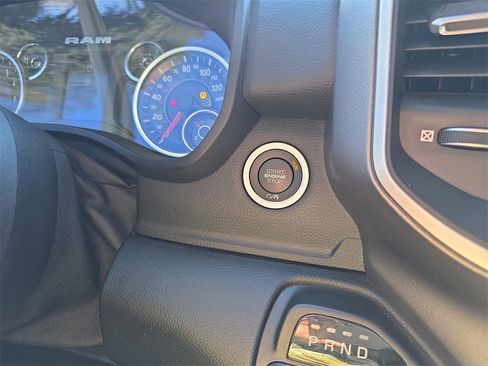 Used 2019 RAM 1500 Big Horn image 29