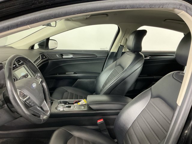 Used 2018 Ford Fusion SE w/ Equipment Group 601A FWD image 10