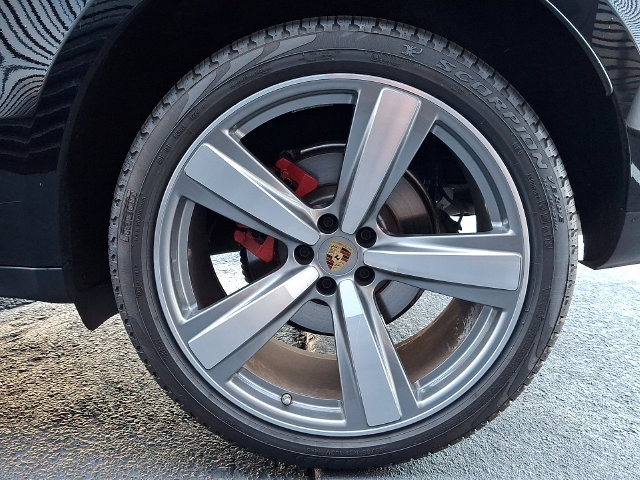 Certified 2024 Porsche Macan S AWD/4WD image 14