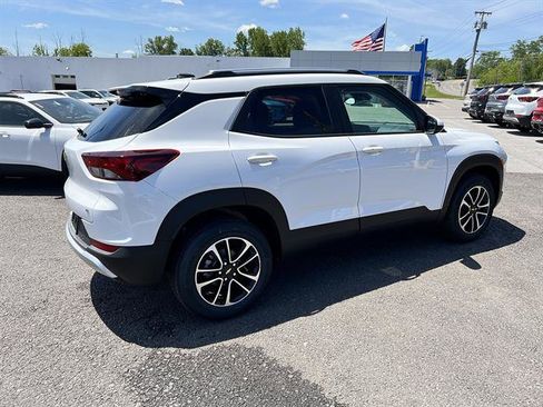 New 2026 Chevrolet TrailBlazer LT w/ Convenience Package AWD/4WD image 6