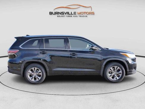 Used 2015 Toyota Highlander XLE image 8