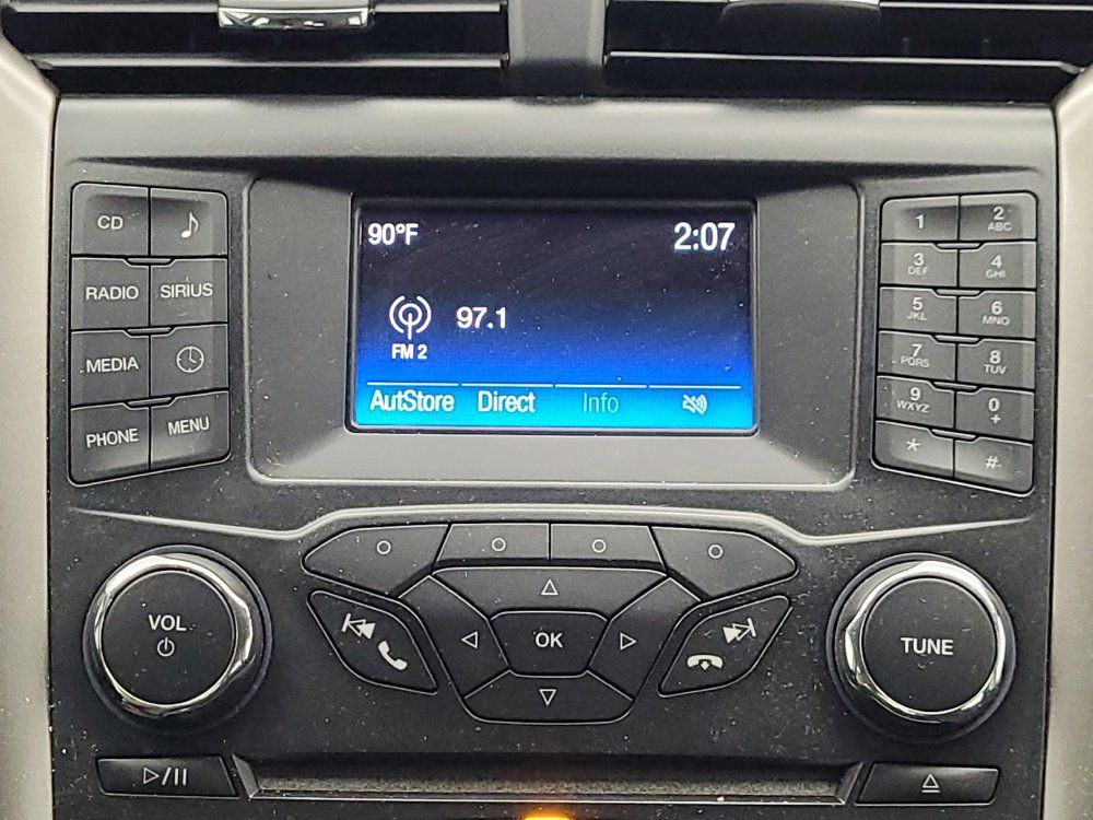 Used 2018 Ford Fusion SE FWD image 25