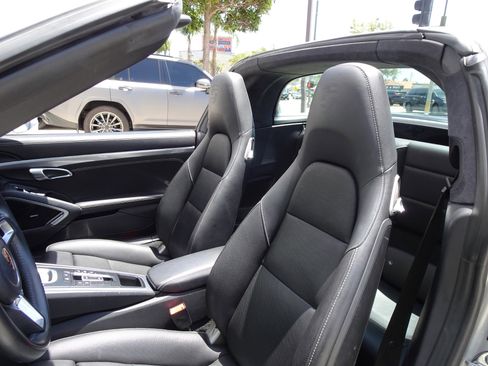 Used 2017 Porsche 911 Targa 4S AWD/4WD image 15