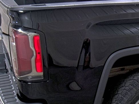 Used 2018 GMC Sierra 1500 SLT w/ SLT Premium Package image 14