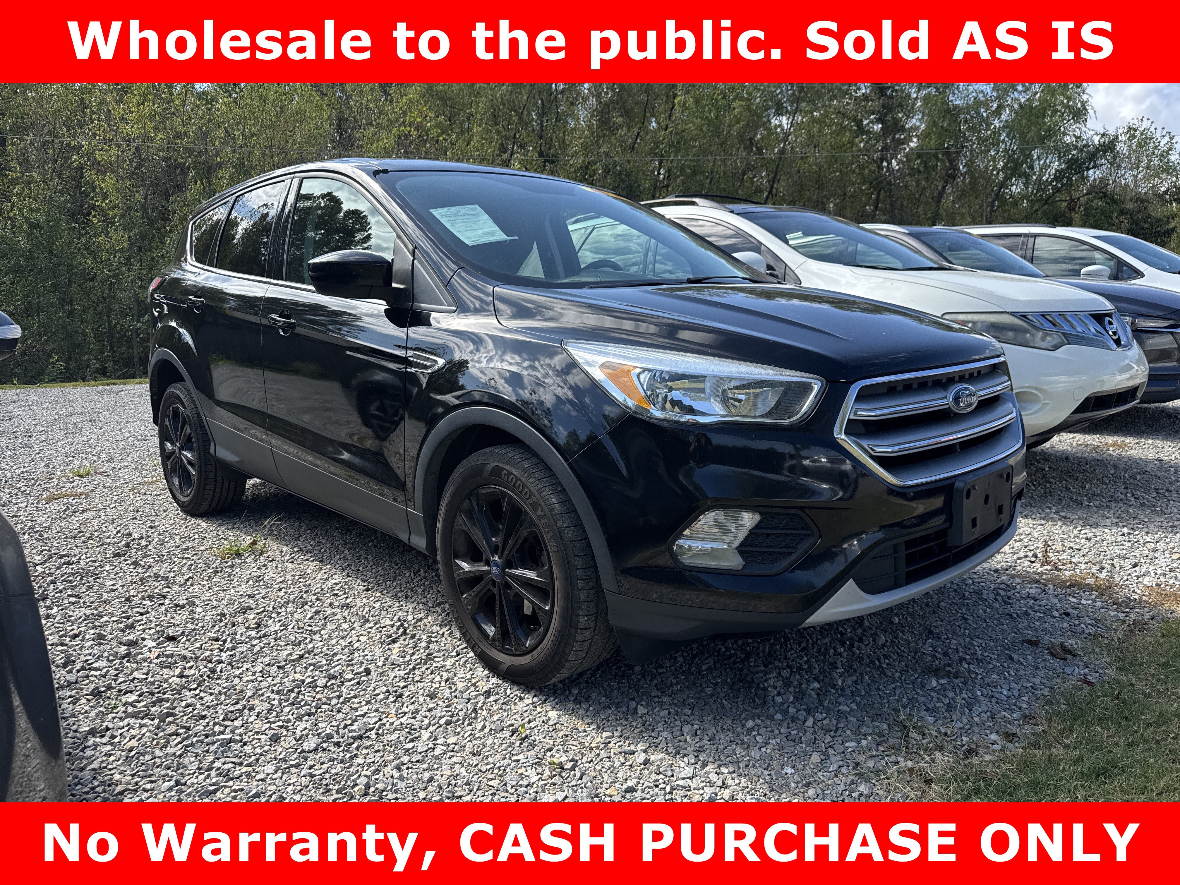 Used 2017 Ford Escape SE w/ SE Cold Weather Package FWD image 1